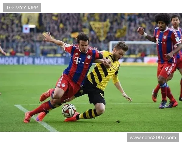 多特蒙德防线站位问题持续暴露,对争冠形势形成阶段性制约 多特蒙德防线站位问题持续暴露,对争冠形势形成阶段性制约